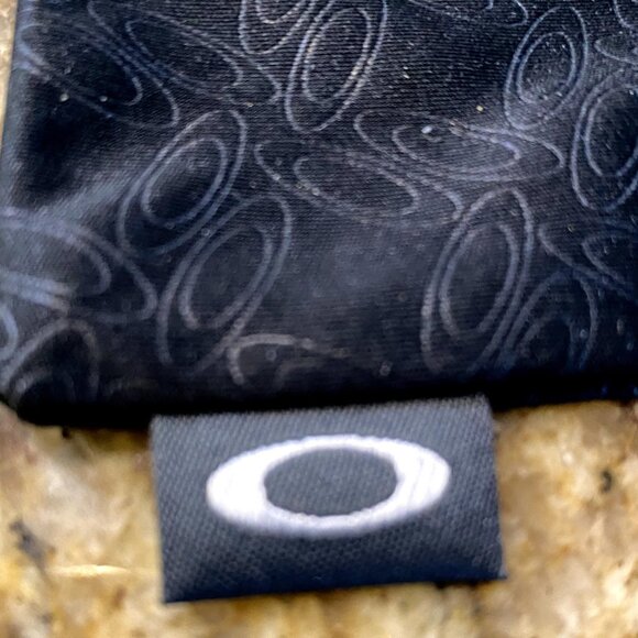 Oakley White Sunglasses Clamshell Case Textured Clean Cloth Bag Protection EUC - Picture 11 of 13